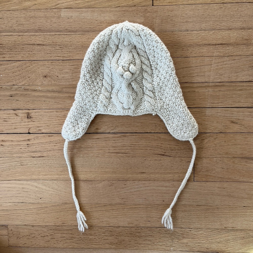 Y2K American Eagle Outfitters Wool Blend Cable knit Trapper Hat Ivory Ear Flaps